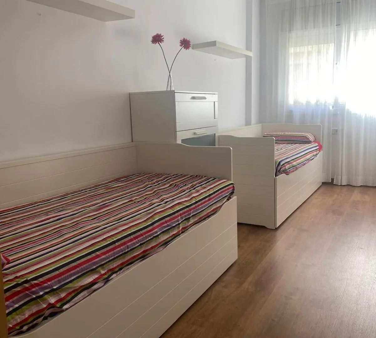 아파트 Apartamento Relualhu 료렛 드 마르